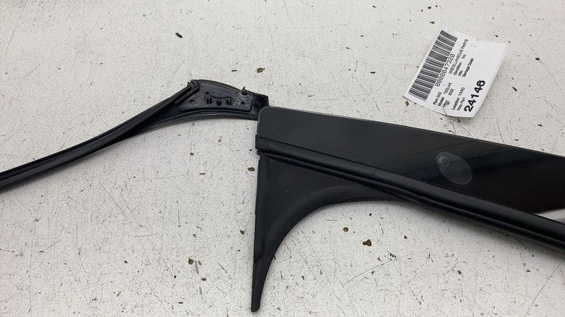 ⭕ 21-23 Model X Left B-Pillar Applique Trim Molding Camera & Seal 1614