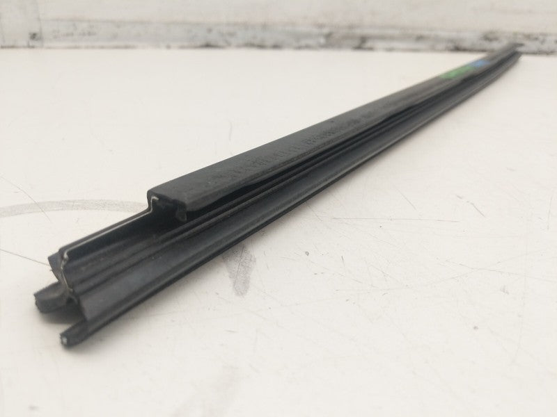 ⭕ 2012-2020 Tesla Model S Front Passenger Side Door Window Inner Belt 