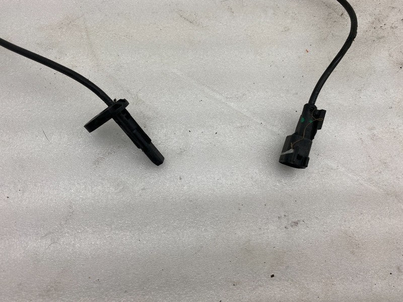 104476100E ⭕17-23 Model 3 Front Left or Right Anti-Lock ABS Wheel Speed Sensor 1044761-00-E