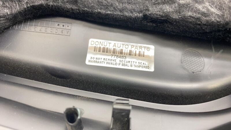9Y3 867 038 E ⭕ 19-24 Porsche Cayenne Rear Right Trunk Quarter Panel Cover Trim OEM 9Y3867038