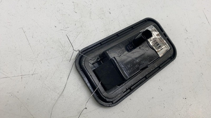 84396982 ⭕ 20-25 Chevrolet Silverado 1500 Rear Right Truck Bed Cargo Light Lamp 84396982