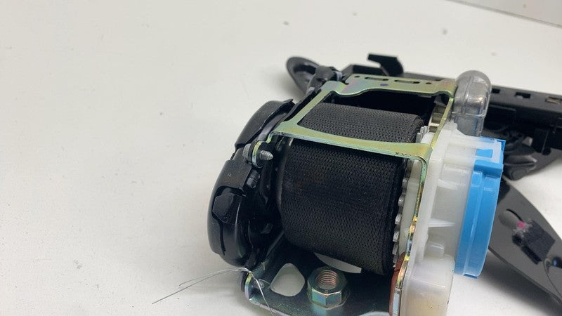 0589-P1-000249 ⭕ 2014-2015 Mercedes-Benz B Electric Drive Front Left Seatbelt & Retractor Assy