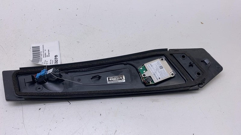 110044100E ⭕17-23 Model 3 Right B-Pillar Applique Glass Trim Molding w/ Camera 1100441-00-E
