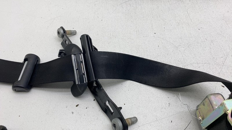 ⭕ 2017-2020 Maserati Levante Front Driver Side Seatbelt Black Left LH 