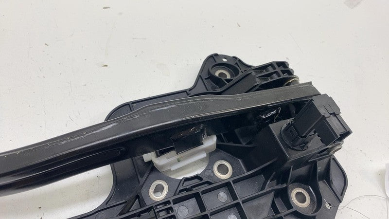 04581676AC ⭕ 17-24 Chrysler Pacifica Foot Brake Stop Pedal w/ Bracket Assembly 04581676AC