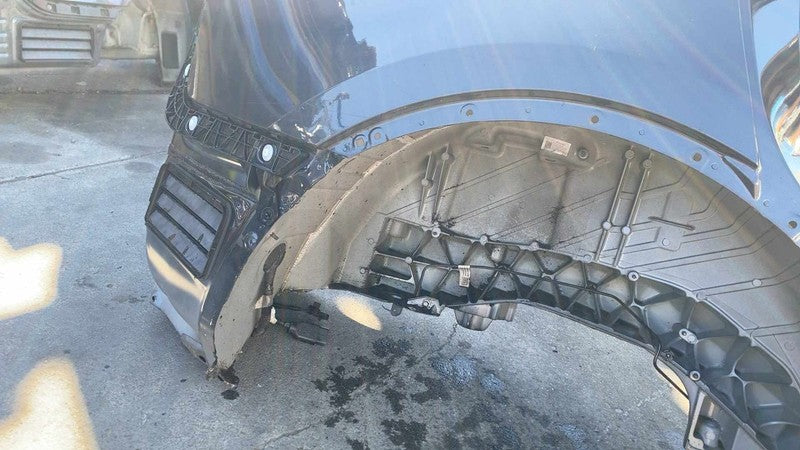 ⭕2020-2024 Tesla Model Y Rear Right Quarter Panel Structural Cutout RH