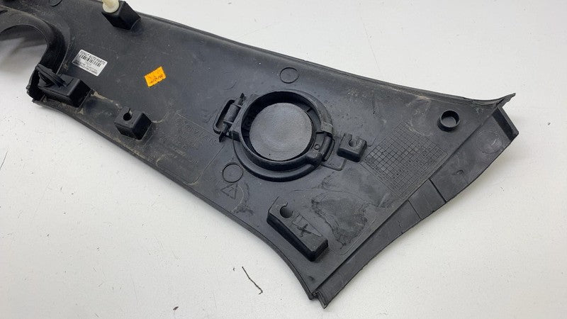 PT00015371D ⭕ 22-24 Rivian R1T Front Right Trunk Frunk Closeout Trim Cover Panel PT00000300F