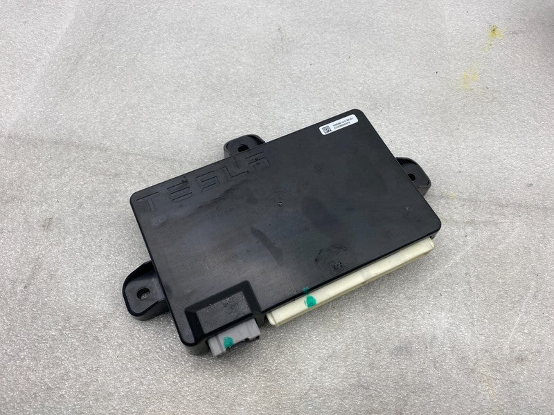 1045490 10 D ⭕2016-2020 Model X Rear Left or Right Door Control Unit Module TSTD 1045490-10-D