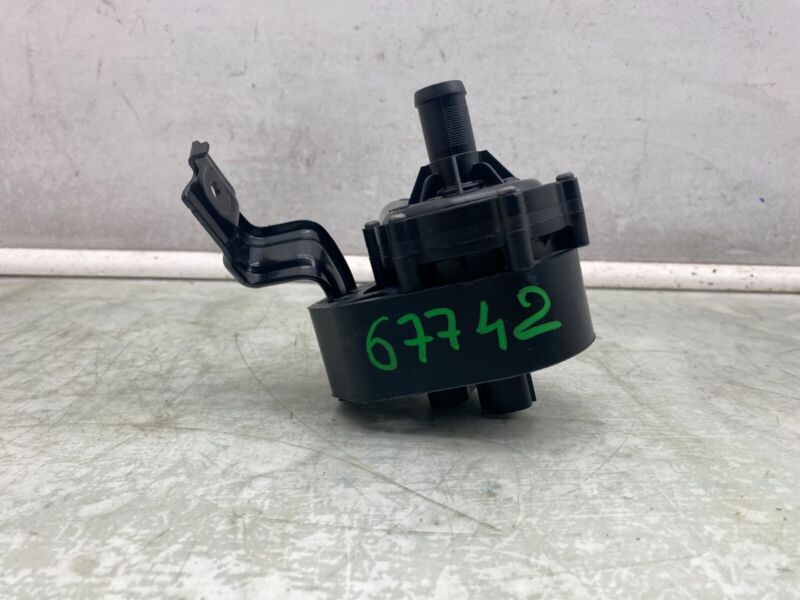 2016-2020 Tesla Model S MS Electric Auxiliary Coolant Water Pump w/ Bracket Assy