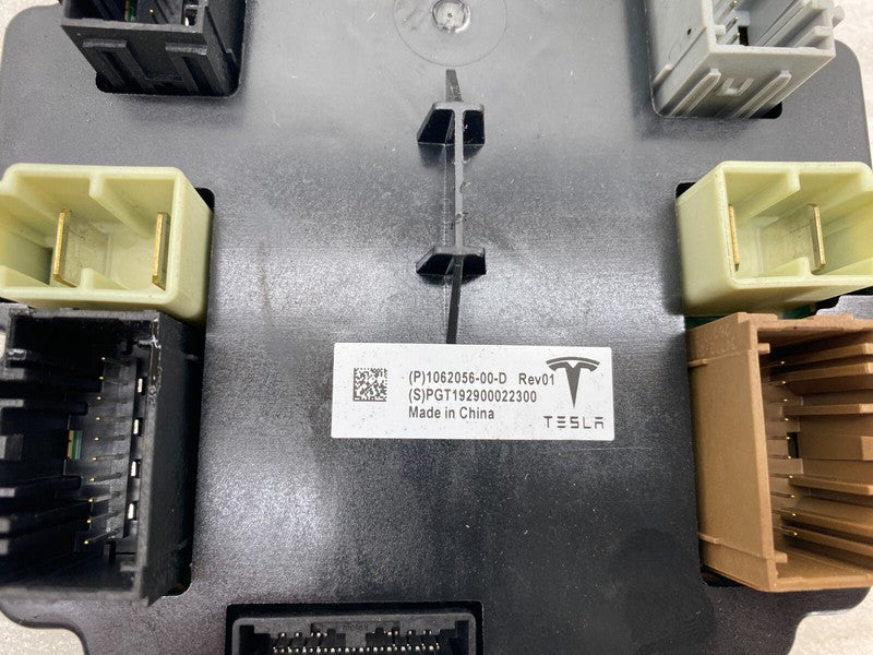 1062056 00 D ⭕2016-2020 Tesla Model X Rear Falcon Controller Door Control Module 1062056-00-D