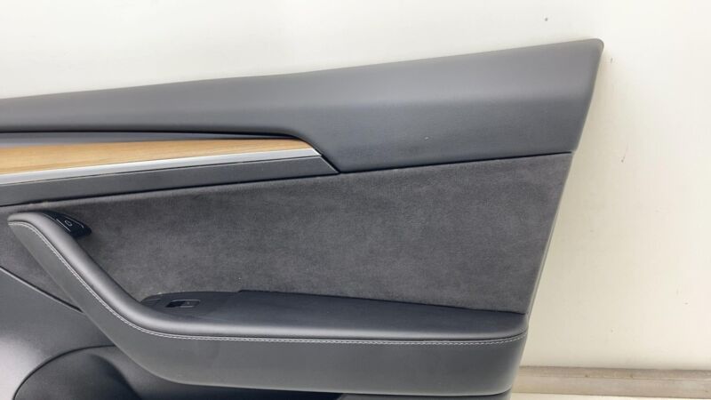 1593863-00-A ⭕ 2021-2023 Tesla Model 3 Front Right Interior Door Panel Trim Card 1593863-00-A