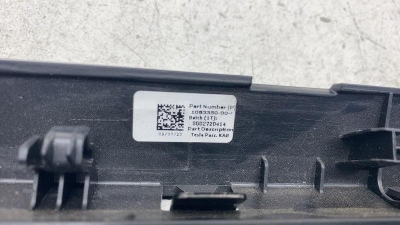 ⭕ 2017-2023 Tesla Model 3 Right Lower Knee Safety Airbag Module RH 107