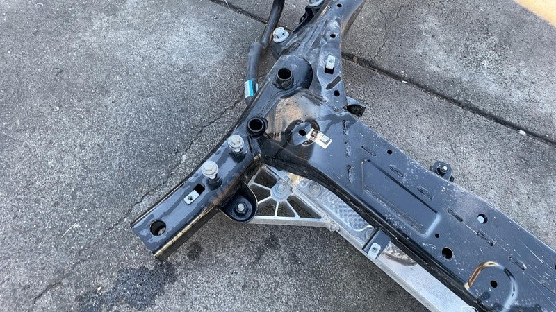 ⭕ 2017-2024 Chrysler Pacifica Front Undercarriage Subframe Crossmember Cradle