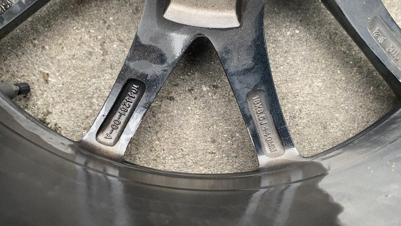 ⭕ 21-23 Model 3 Wheel Rim 18" inch 18x8.5J+40MM w/ Tire 235/45R18 1044