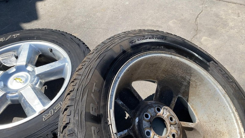 9596954 ⭕ 14-19 Chevrolet Silverado 1500 Pair of 20x9 Wheel Rim 5 Spoke w/ Tire 9596954