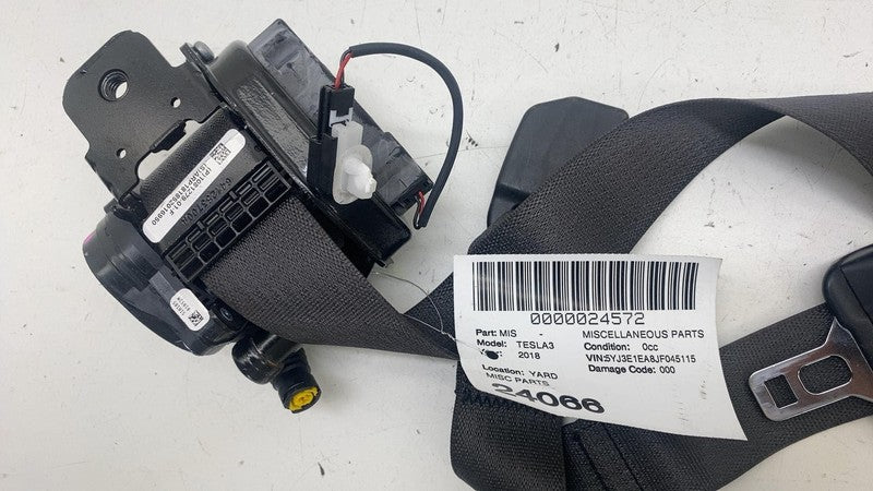 106813001B ⭕ 2017-2023 Tesla Model 3 Front Right 1st Row Seat Belt & Retractor 1081279-01-F