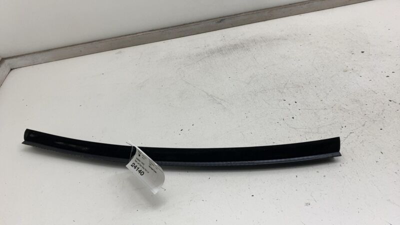 ⭕ 2017-2020 Maserati Levante Rear Left Door Window Inner Weatherstrip Rubber Sea