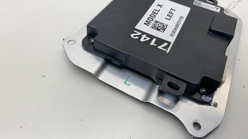 2016-2020 Tesla Model X Front Driver Side Door Controller Control Modu