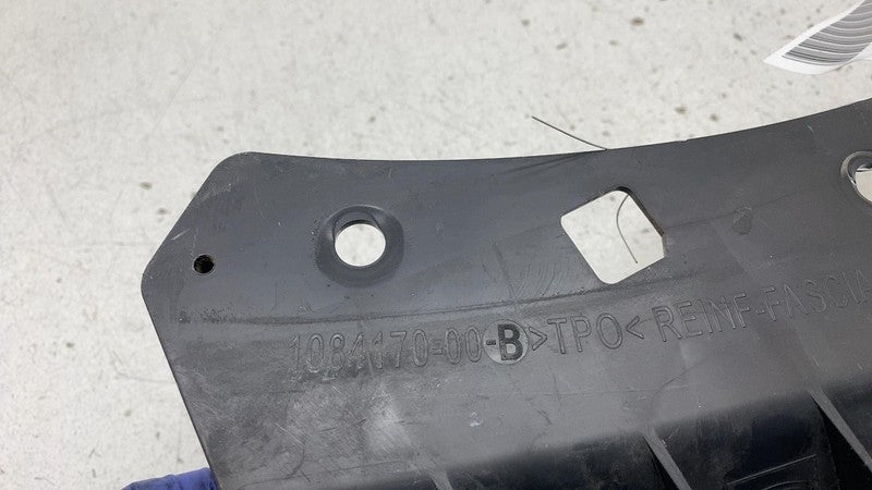 1084170 00 B 2017-2023 Tesla Model 3 M3 Front Bumper End Carrier Upper Right Bracket Support