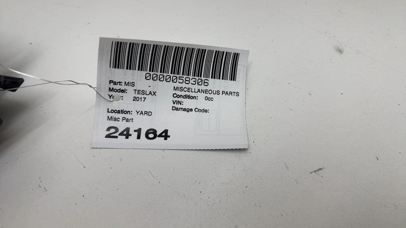 ⭕ 2016-2020 Tesla Model X B-Pillar Lower Trim & Air Duct Right RH 1035