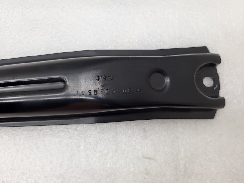 1098705 00 C ⭕ 17-23 Model 3 Rear Left or Right 2nd Row Seat Outer Rail Bracket 1098705-00-C