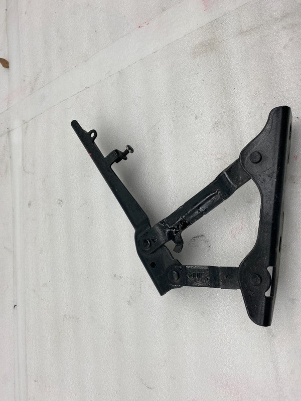 600673700E ⭕12-20 Model S Front Passenger Side Hood Hinge Closure Assist Right 6006737-00-E