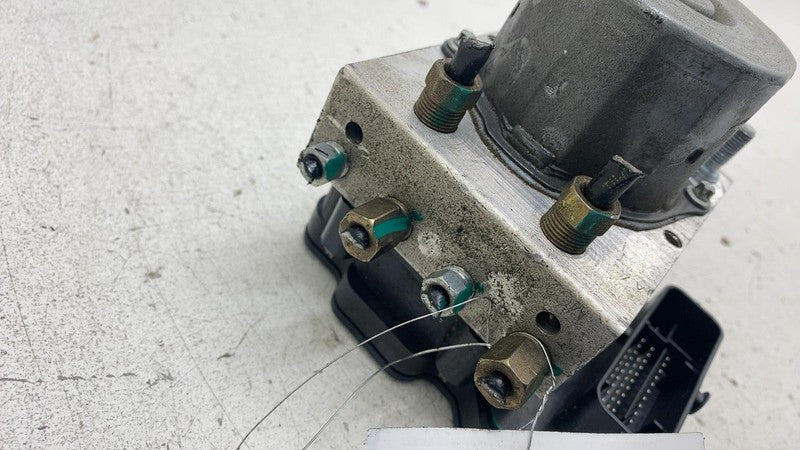 103779700B 12-15 Model S MS Anti-Lock ABS Brake Pump Hydraulic Control Module 1037797-00-B