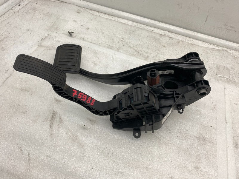 104469100D ⭕ 2017-2023 Model 3 Accelerator and Brake Foot Pedal w/ Switch Base 1044691-00-D