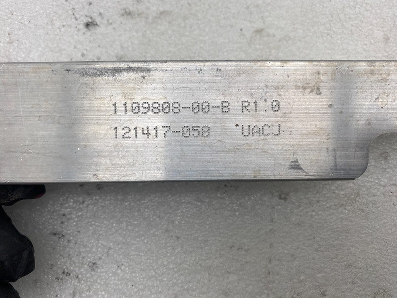 1109808-00-B ⭕ 2017-2023 Tesla Model 3 Battery Beam Bracket Holder Support Brace 1109808-00-B