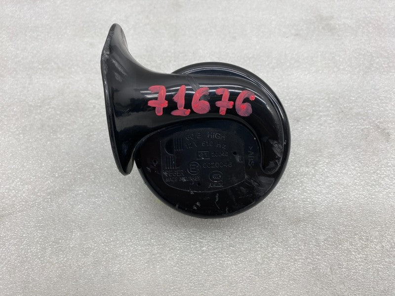 E1 0020046 ⭕ 2012-2020 Tesla Model S MS Seger High Pitch Tone Horn 12V 510 Hertz w/ Bracket