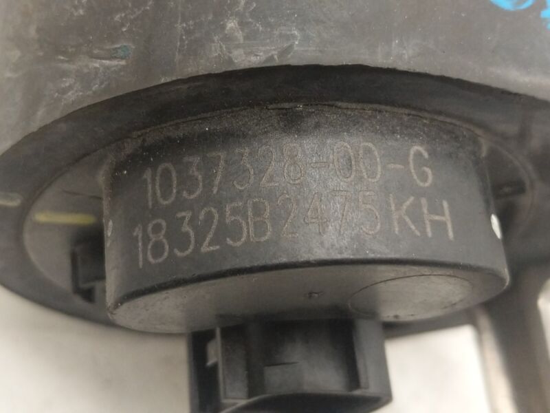 1037328 00 G 2016-2020 Tesla Model X MX Cooling System Auxiliary Coolant Water Pump Assembly