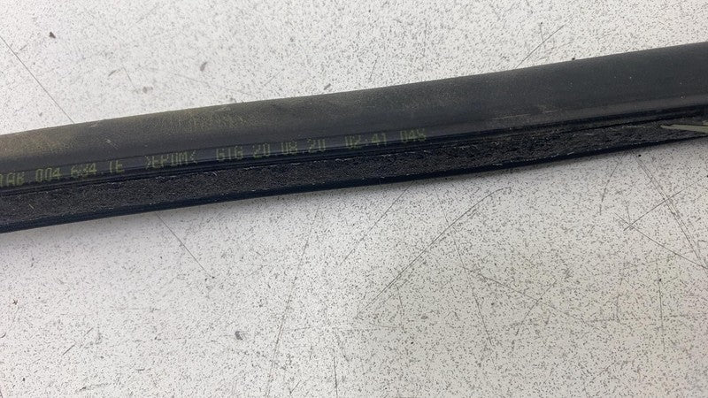 ⭕ 2019-2023 Audi E-Tron Rear Left Driver Side Door Body Weatherstrip S