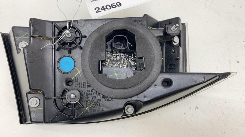 ⭕ 2012-2022 Tesla Model S Rear Taillight LED Outer Tail Lamp Right 600