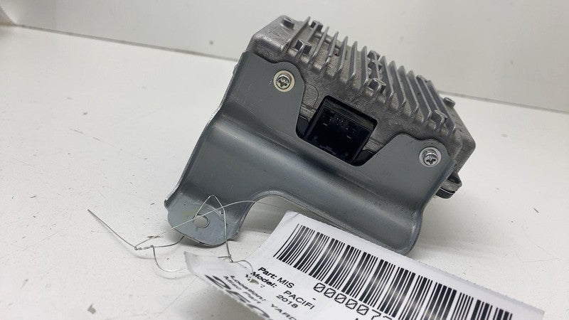 ⭕ 17-24 Chrysler Pacifica Power Converter Control Module w/ Bracket 56