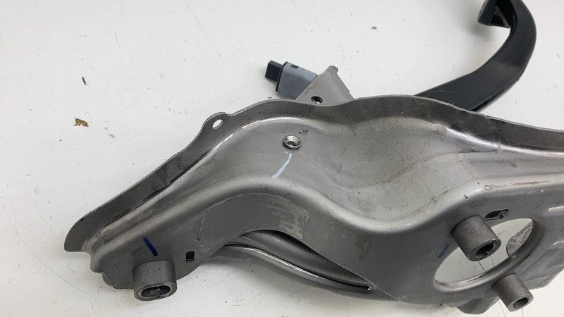 32264200 ⭕ 2021 2022 2023 Polestar 2 Front Brake Stop Pedal w/ Bracket & Sensor 32264200