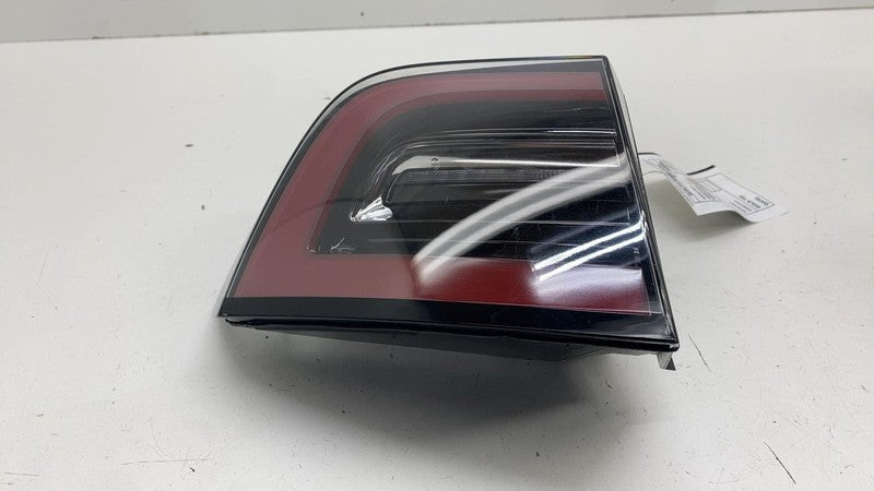 1077399 ⭕ 2017-2022 Tesla Model 3 Rear Exterior Taillight Outer Tail Lamp Left 1077397