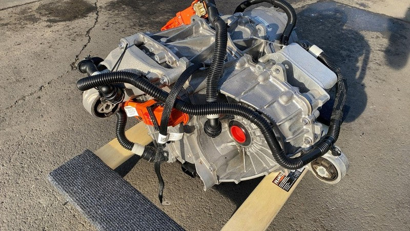 1120990 00 G 2017-2020 Tesla Model 3 M3 Rear Drive Unit Engine Electric Motor Low Current AWD