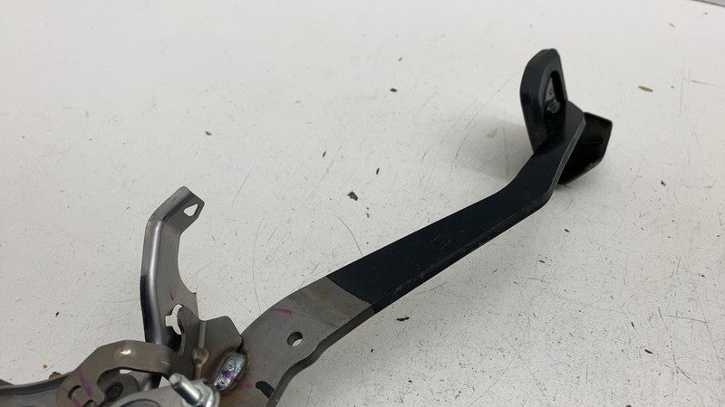 ⭕ 2023-2025 Toyota Prius Front Driver Brake Stop Pedal w/ Bracket Assembly OEM