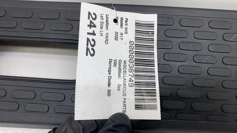 ⭕ 22-24 Rivian R1T Left Trunk Cargo Pick Up Box Upper Molding Panel PT00030675