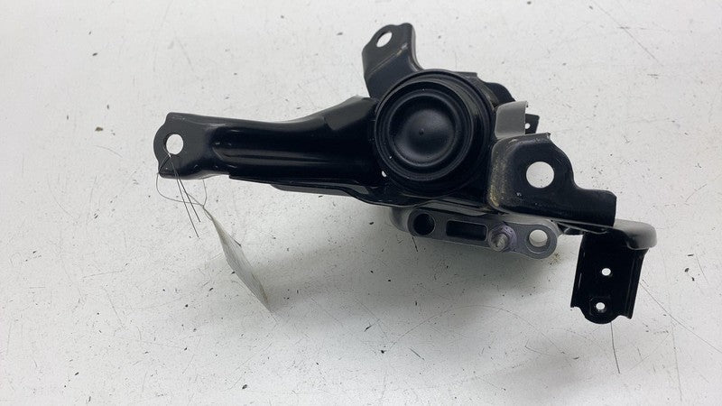 ⭕ 2023-2024 Toyota Prius Passenger Side Engine Motor Mount Bracket Support Right