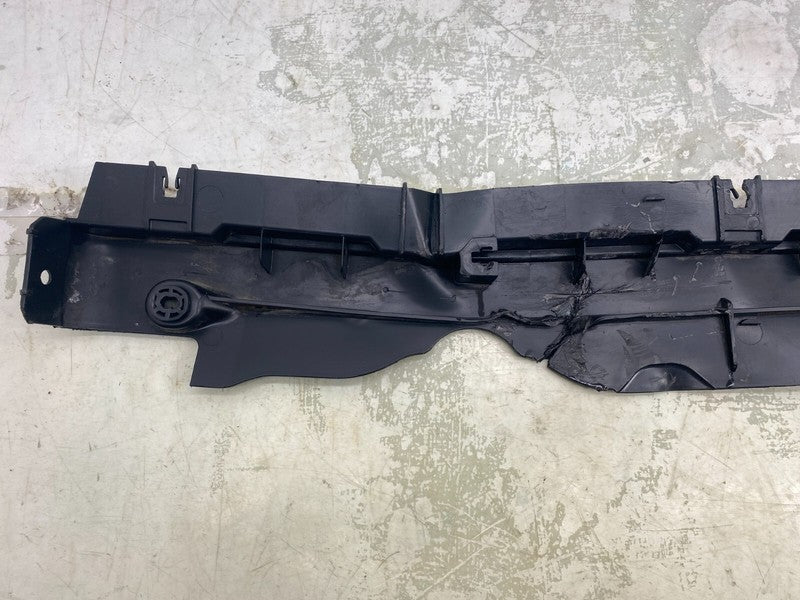 1497745 00 B ⭕ 20-23 Model Y Right Skirt Rocker Molding Panel Carrier Bracket RH 1497745-00-B