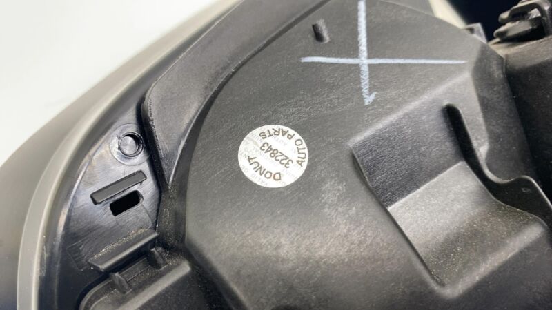 1594112-00-D 2020-2024 Tesla Model Y Right Exterior Rear View Door Mirror RH (NO SKULL CAP)