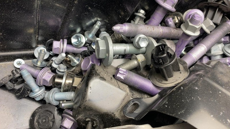 ⭕ 2024 Toyota Prius Set of Bolt