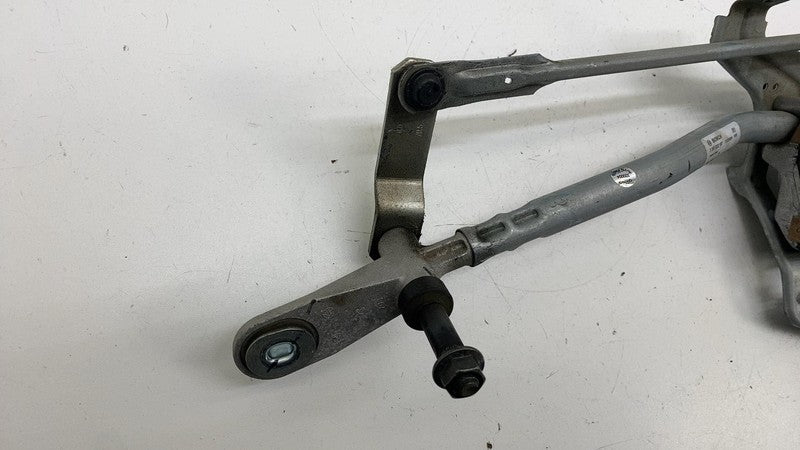31696283 ⭕ 21-23 Polestar 2 Front Windshield Wiper Transmission Linkage w/ Motor 31696283