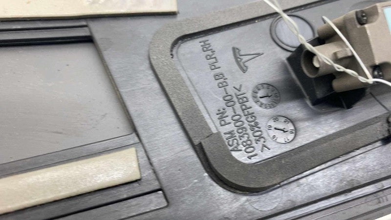 ⭕ 2016-2020 Tesla Model S Right B-Pillar Glass Applique & Camera RH 10