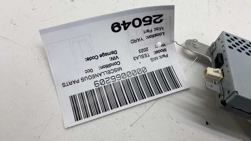1079749-00-E ⭕ 2017-2023 Tesla Model 3 Harman Becker Radio FM/HD Receiver Module 1079749-00-E