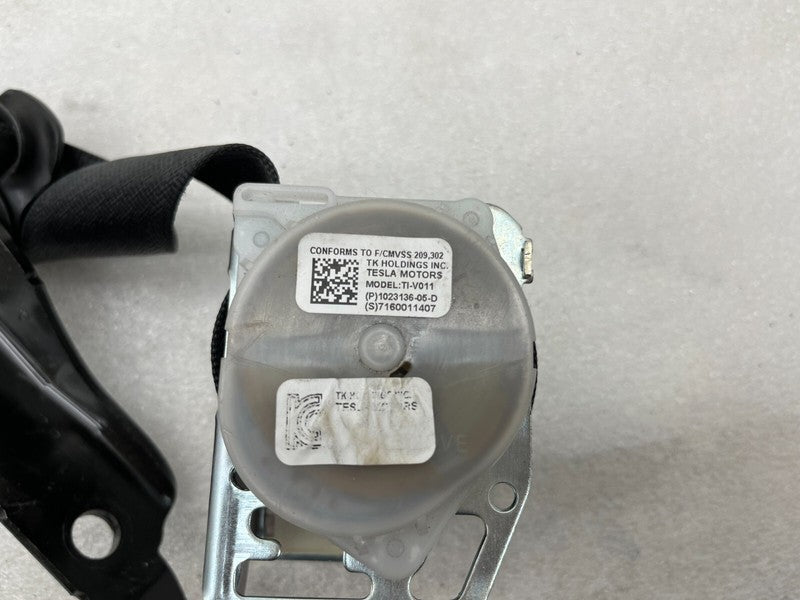 102313605D ⭕ 2016-2020 Tesla Model S Rear Left or Right Seat Belt & Retractor 1023136-05-D