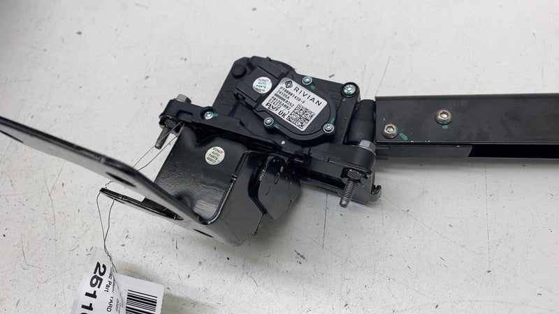 PT00001438F ⭕ 2025 Rivian R1S Accelerator Gas Foot Pedal Throttle w/ Bracket PT00001438-F