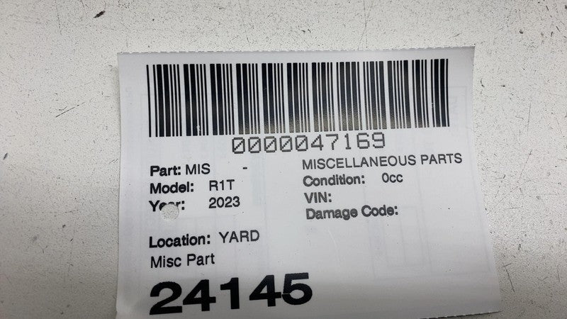 PT00012533E ⭕️ 22-24 Rivian R1T Rear Left & Right C-Pillar Outer Trim PT00012533 / PT0001253