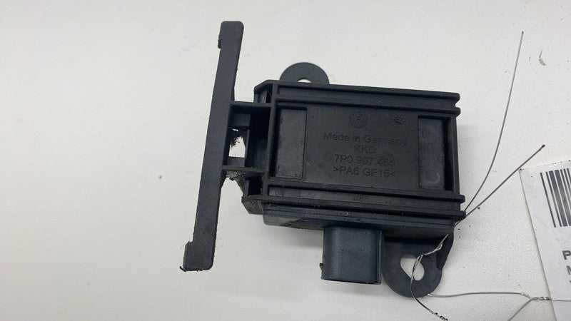 7P0907455 2011-2016 Porsche Cayenne S Front Left Tire Pressure Monitor Control Module Unit